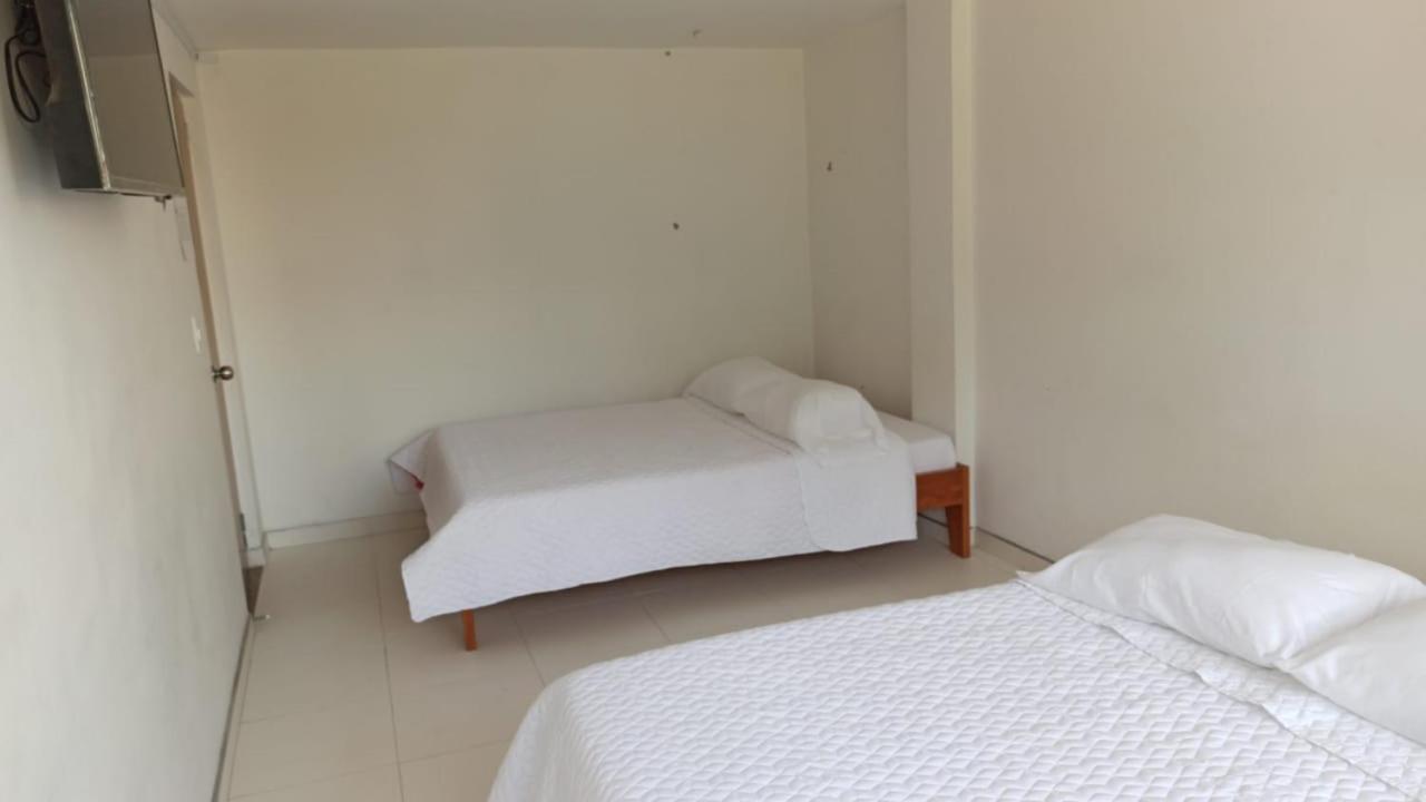 טונחה Hotel Mi Gloria מראה חיצוני תמונה