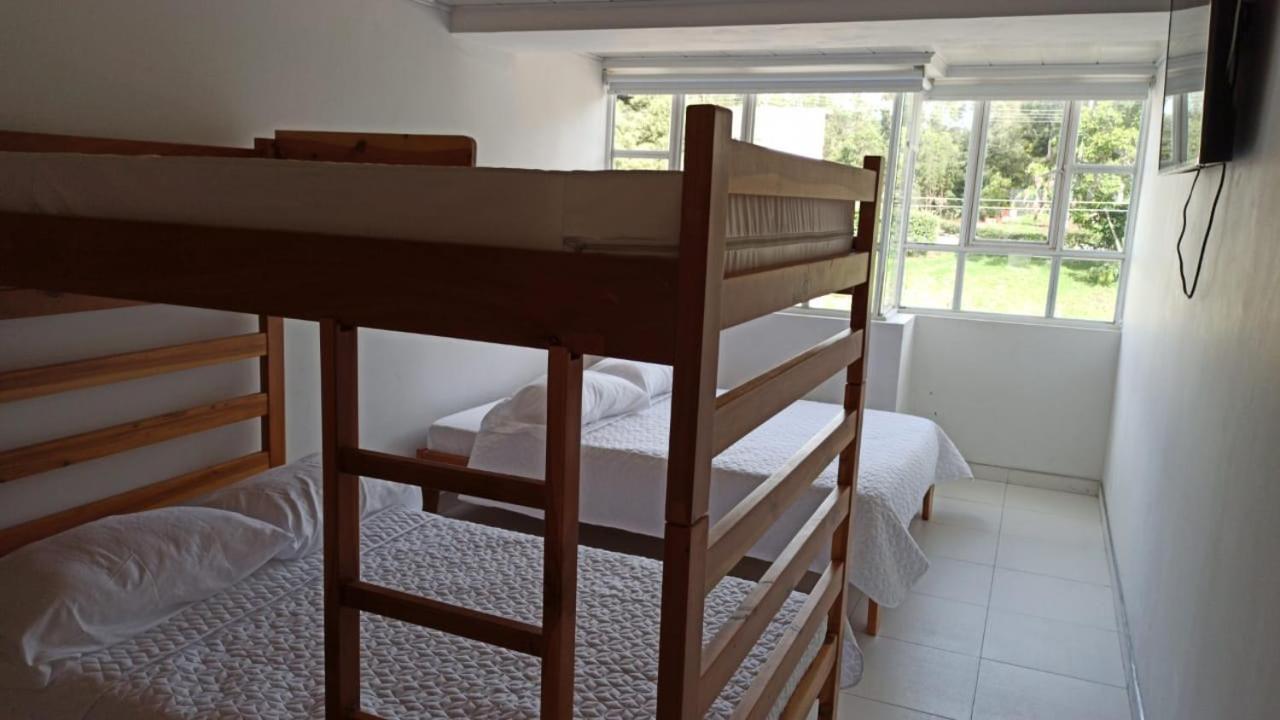 טונחה Hotel Mi Gloria מראה חיצוני תמונה